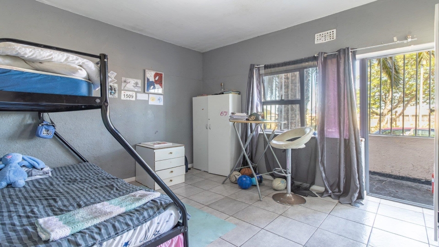 2 Bedroom Property for Sale in Churchill Estate Western Cape